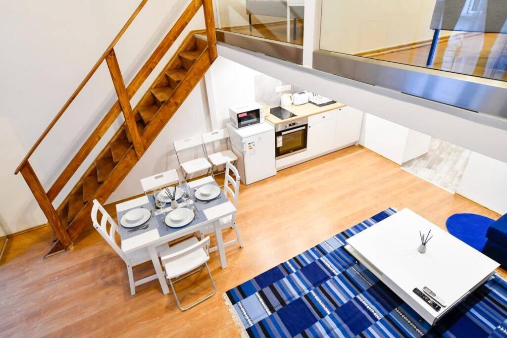 Cosy Two Bedroom Flat In Rottenbiller Str,Sky Budapest Ngoại thất bức ảnh