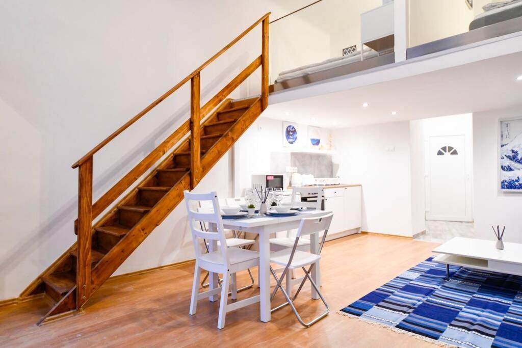 Cosy Two Bedroom Flat In Rottenbiller Str,Sky Budapest Ngoại thất bức ảnh